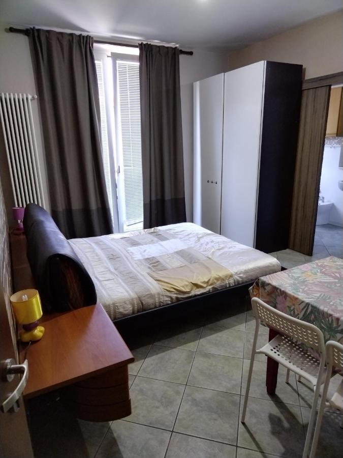 Bed and Breakfast Camera Manu Cantù Zewnętrze zdjęcie