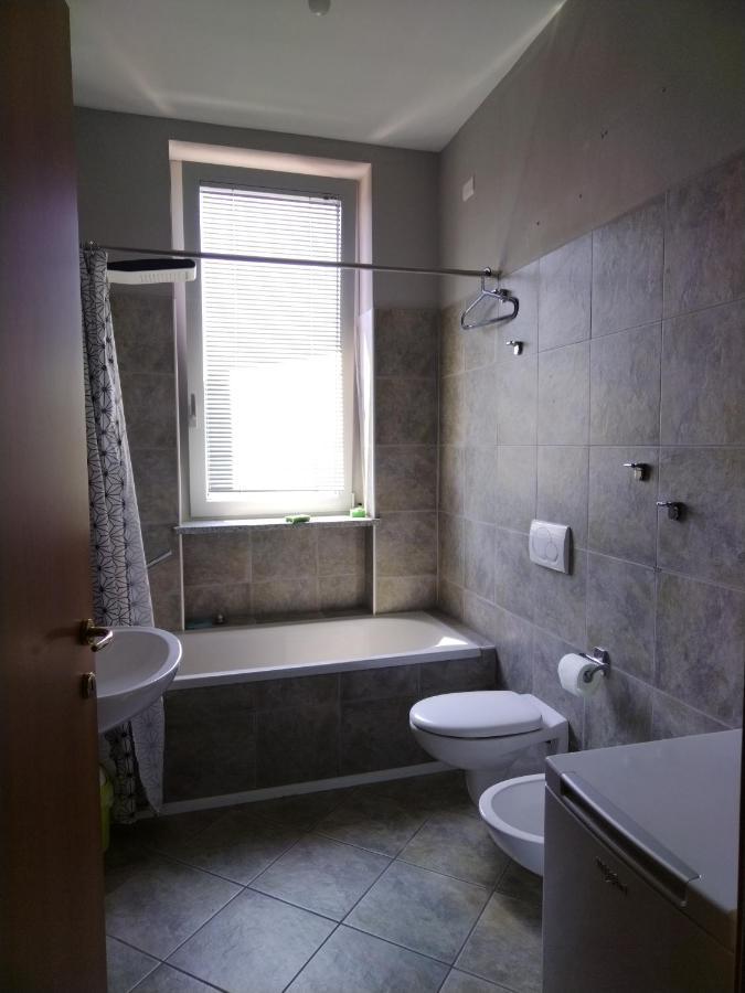 Bed and Breakfast Camera Manu Cantù Zewnętrze zdjęcie
