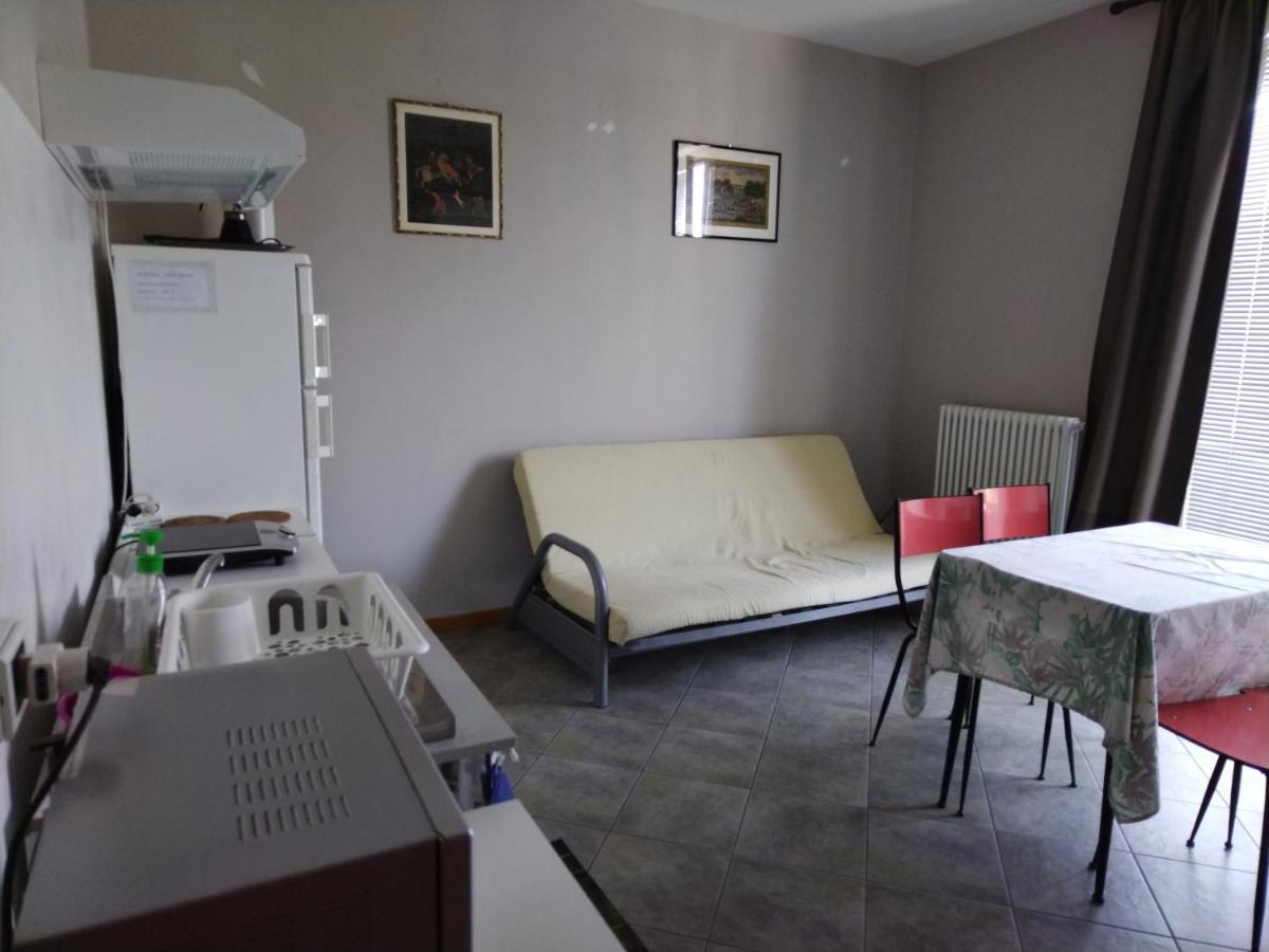 Bed and Breakfast Camera Manu Cantù Zewnętrze zdjęcie
